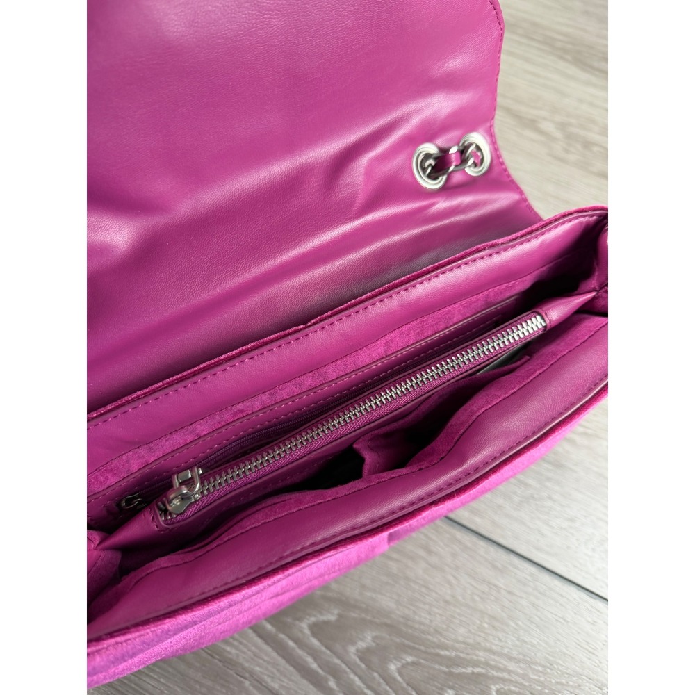 Steve Madden Bcoleman Velvet Quilted Magnetic Shoulder Bag Fuschia One Size - Picture 4 of 9